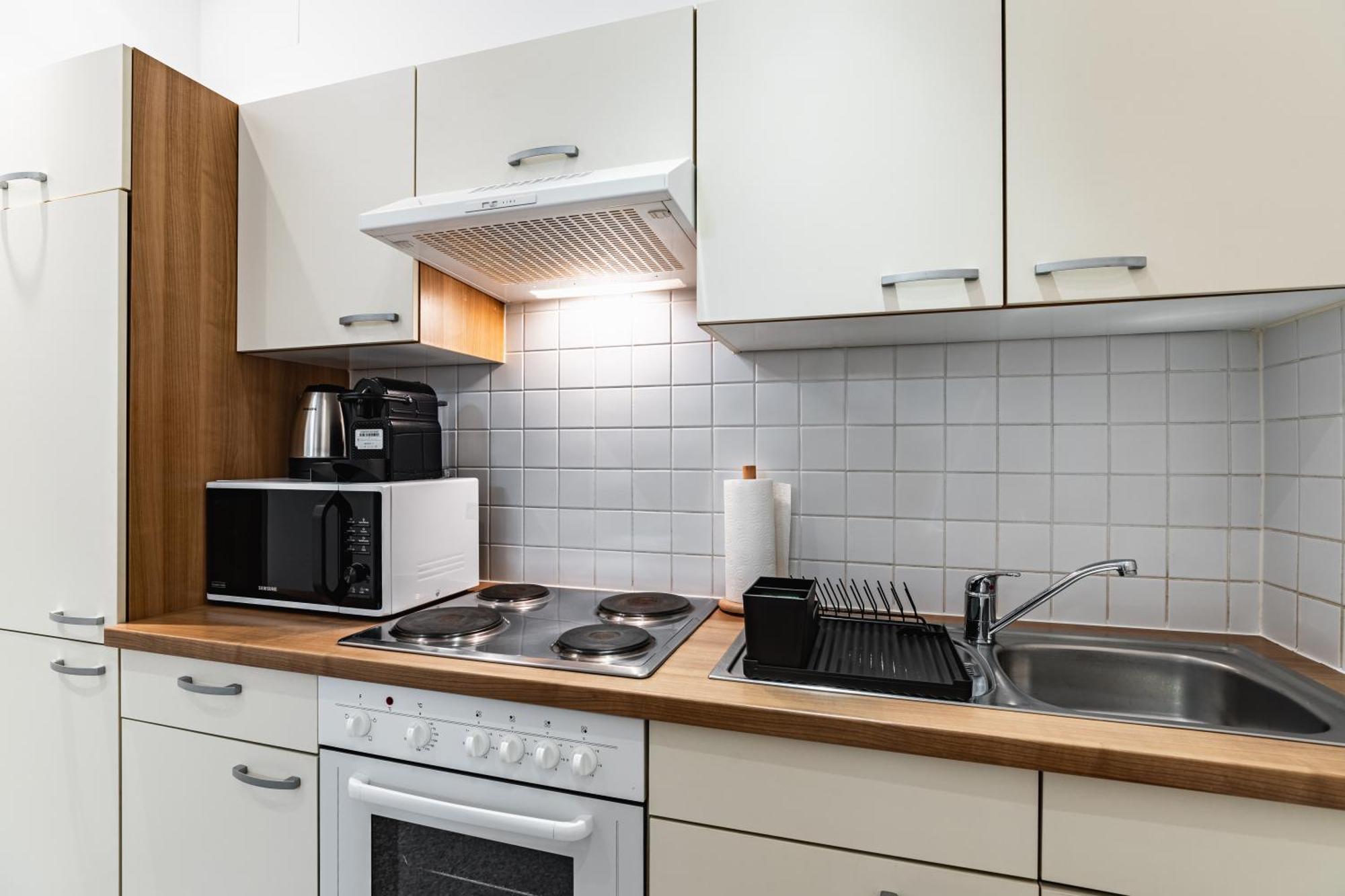 Spacious 3-Room Apt. 15 Min To The City Center Bécs Kültér fotó