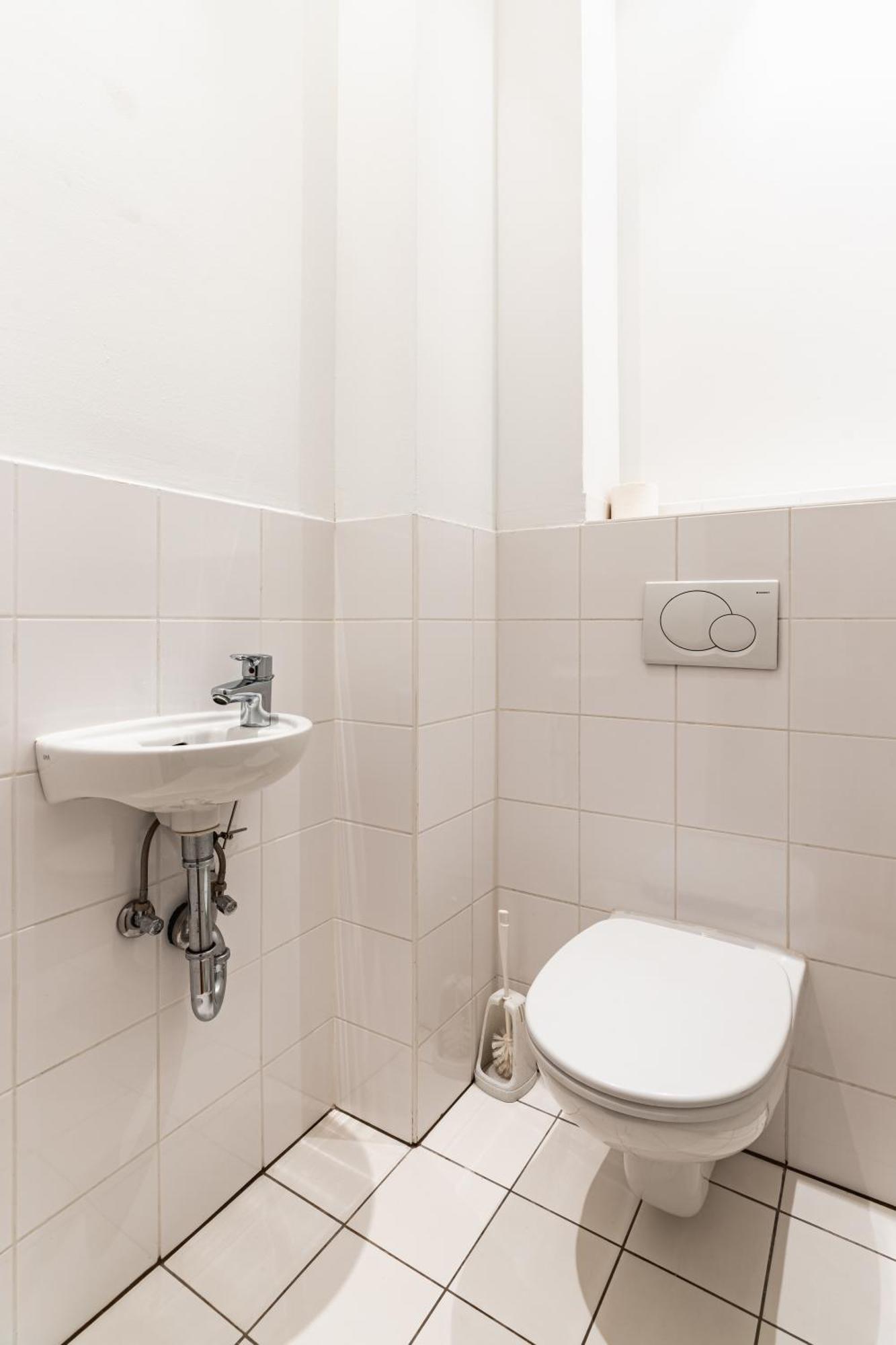 Spacious 3-Room Apt. 15 Min To The City Center Bécs Kültér fotó